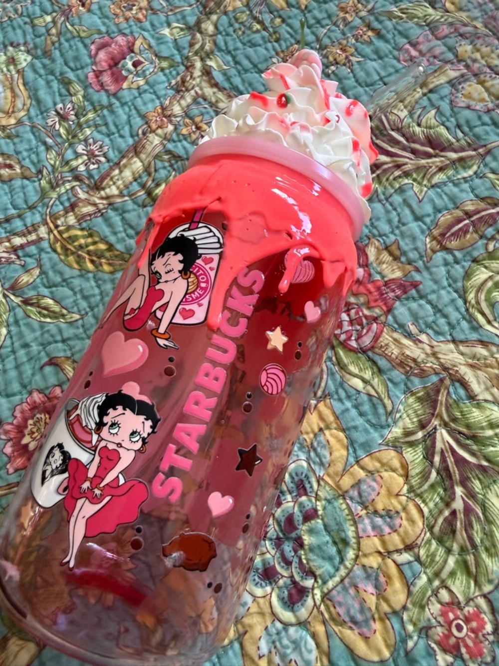 Betty Boop Chisme Starbucks upcycled tumbler with whipped cream lid handmade - Picture 4 of 8
